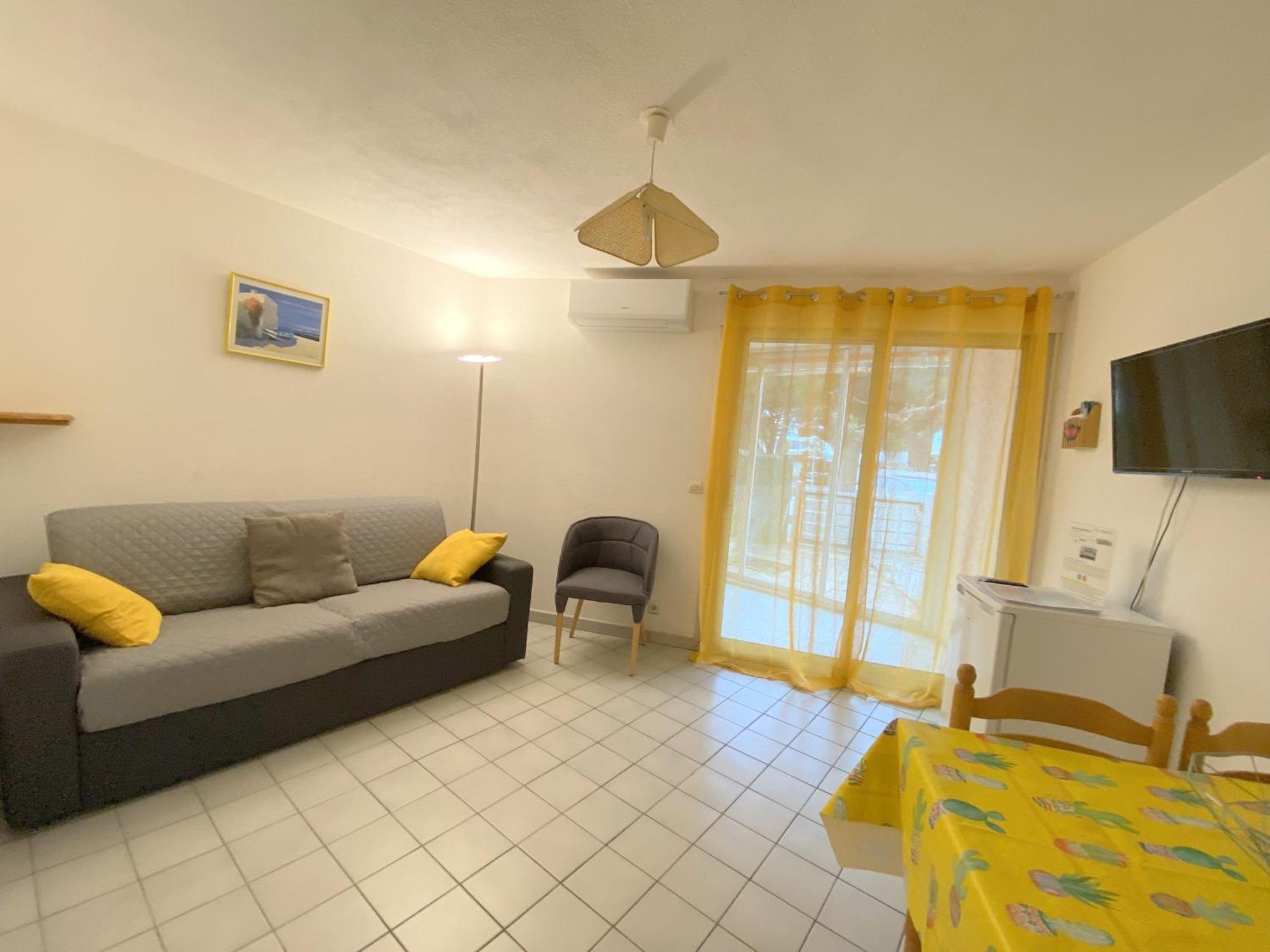 Sol-Y-Days Mathilde, Agreable Appartement En Rez-De-Jardin Avec Parking Et Un Acces Direct A La Plage Le Grau-du-Roi Ngoại thất bức ảnh
